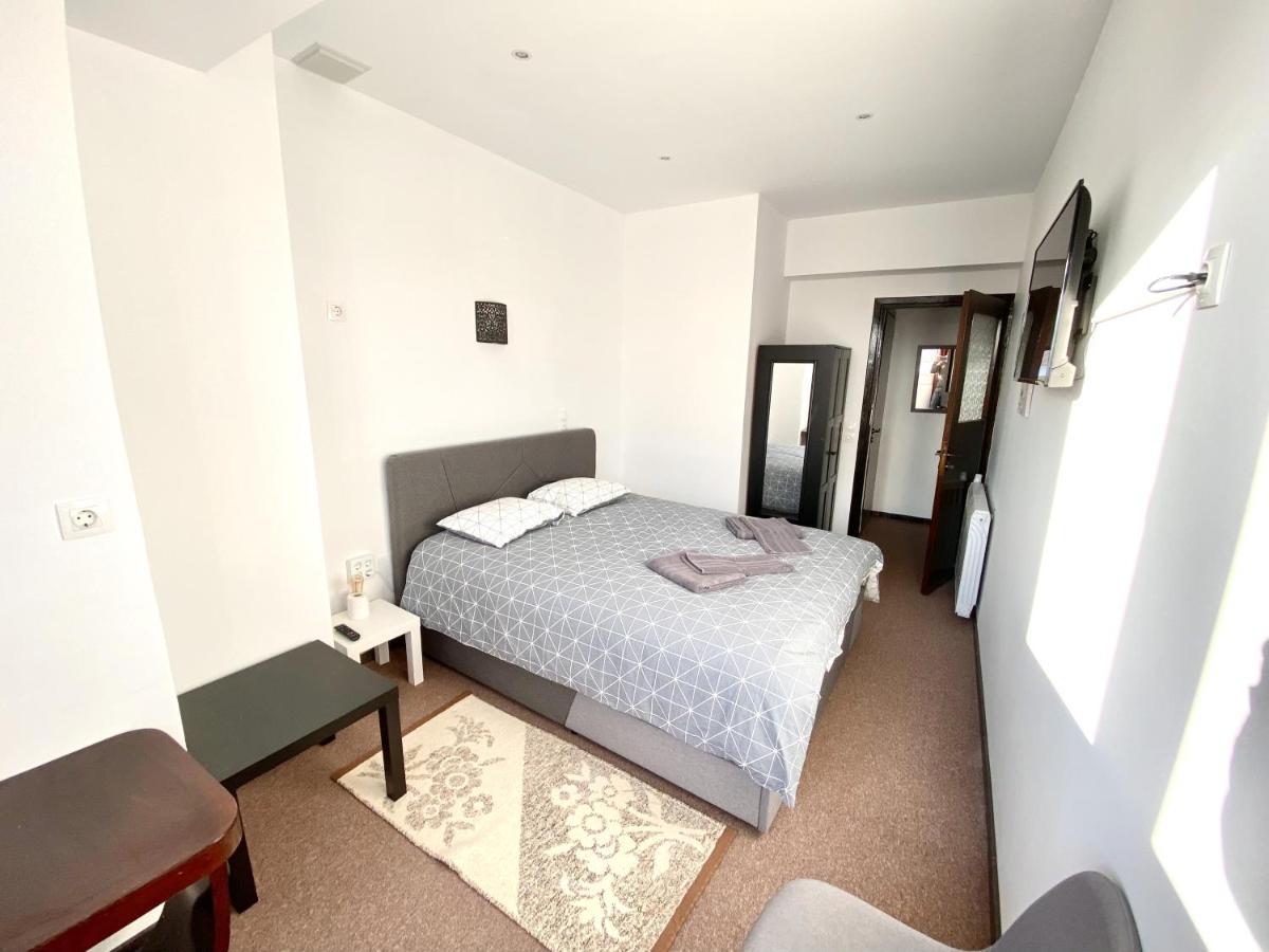 Classic 2 Bedroom Apartment Next To Metro - Marousi Athens Ngoại thất bức ảnh