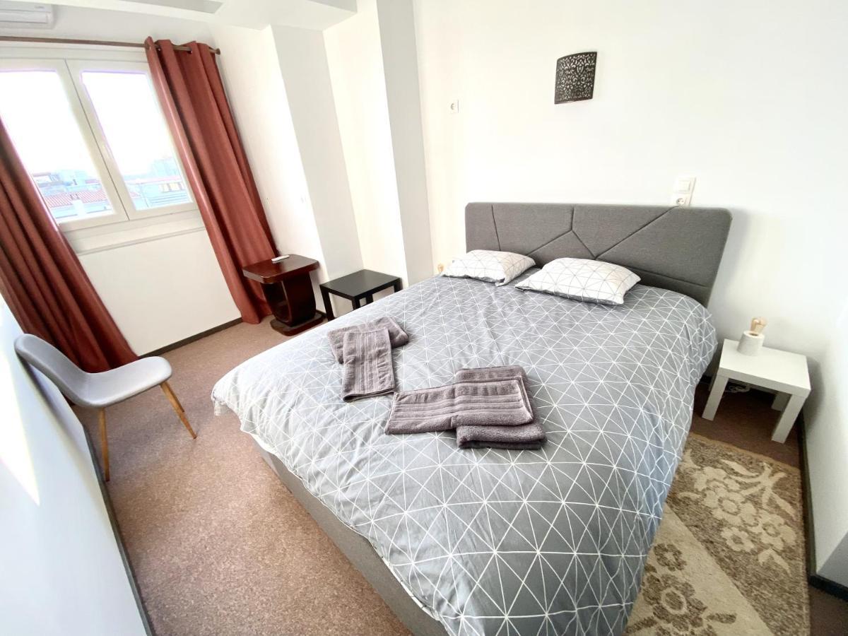 Classic 2 Bedroom Apartment Next To Metro - Marousi Athens Ngoại thất bức ảnh
